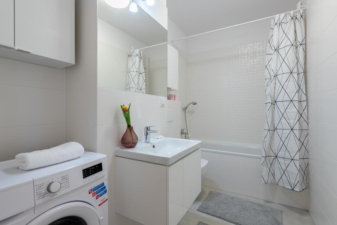 P&O Corporate Serviced Apartments Cybernetyki Варшава Экстерьер фото